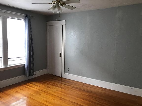 5th image of 30 Strathmore Rd #3