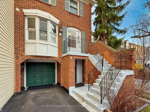 90 Confederation Way, Markham, ON L3T 5R5