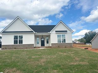 95 Hope Rd, Gray Court, SC 29645