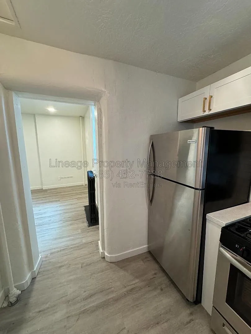 1 bed, 1.0 bath, 700 sqft, $1,100 — Photo 3