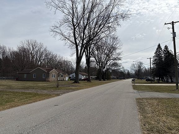 4th image of 4770 Raymond Rd