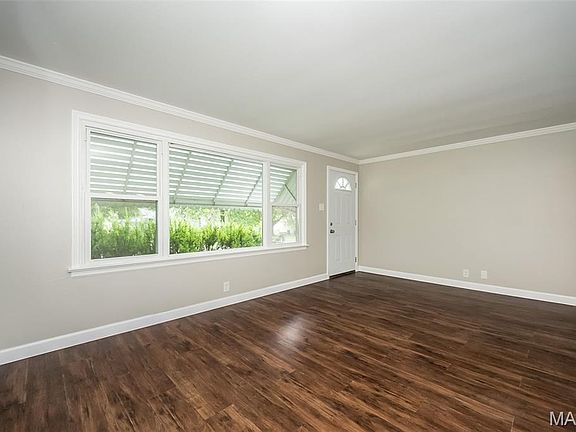 5th image of 10327 Ashbrook Dr