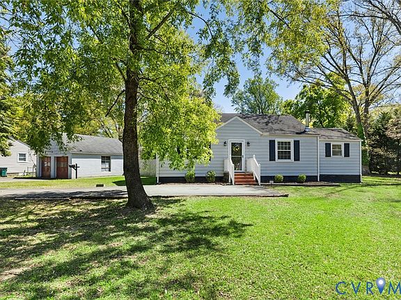 3rd image of 1615 Fort Hill Dr