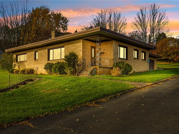 372 Lincoln St, Somerset, PA 15501