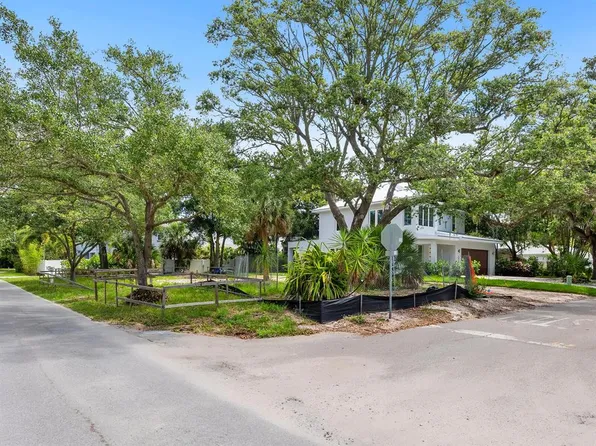 1423 S Shade Ave #1, Sarasota, FL 34239