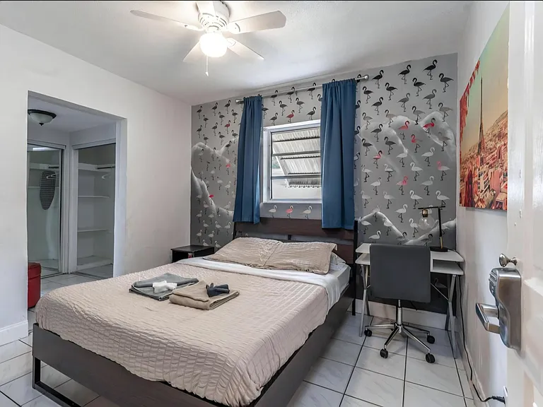 3401 SW 48th Ave — Photo 10