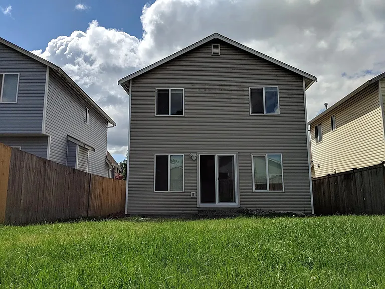 2809 186th St E — Photo 3