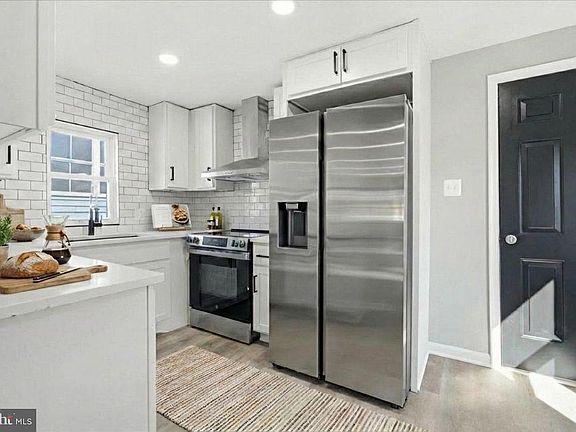 3rd image of 132 Prospect St