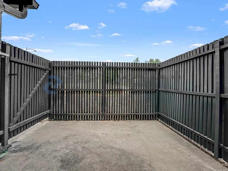 1904 Albury Cv #B — Photo 4