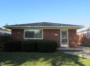 5637 Centralia St, Dearborn Heights, MI 48127