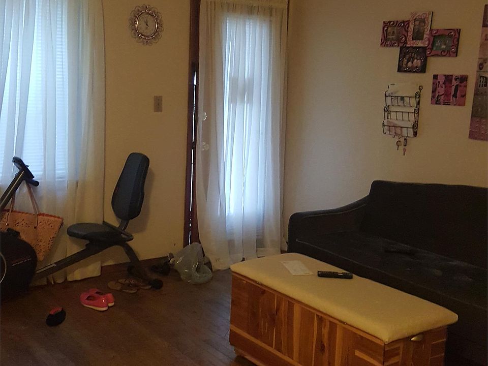 2nd image of 1604 Coronado Dr APT 6