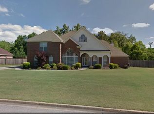 50 Live Oaks Cir, Millbrook, AL 36054