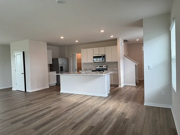 Hilltop Cir — Photo 5