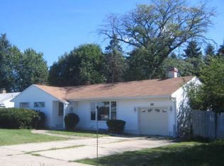 169 S McLean Blvd, Elgin, IL 60123