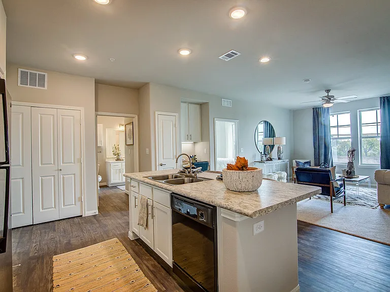900 Gordon Heights Ln — Photo 17