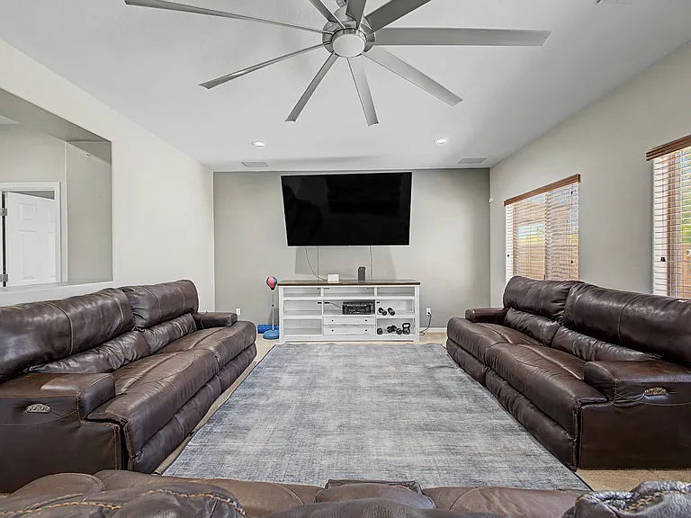 29752 W Amelia Ave — Photo 9