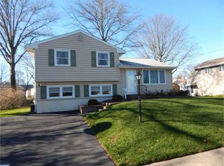21 Overton Rd, Hamilton, NJ 08690