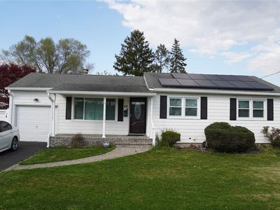 59 Lloyd Avenue, North Babylon, NY, 11703