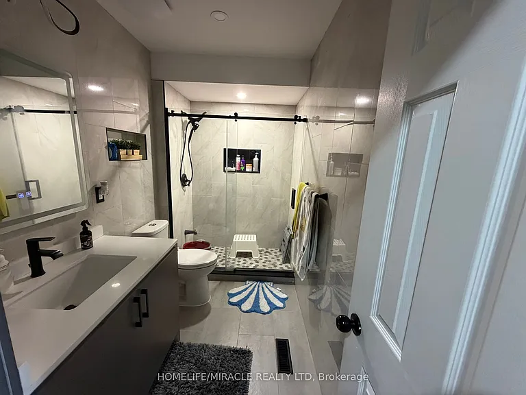 7549 Doverwood Dr — Photo 21