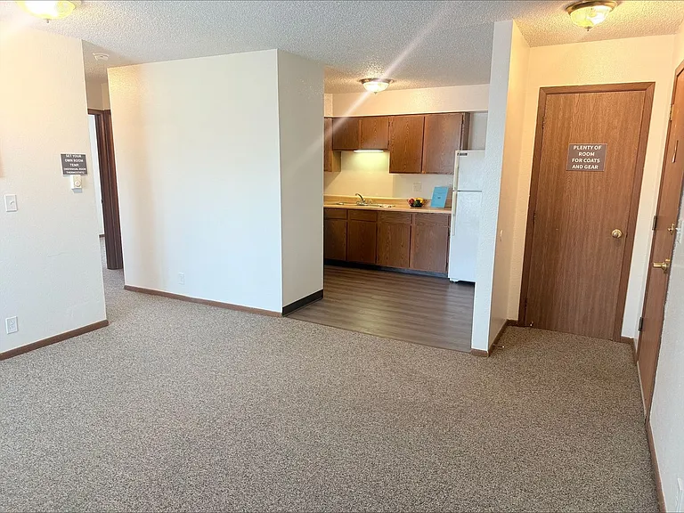 1216 S G Ave — Photo 23