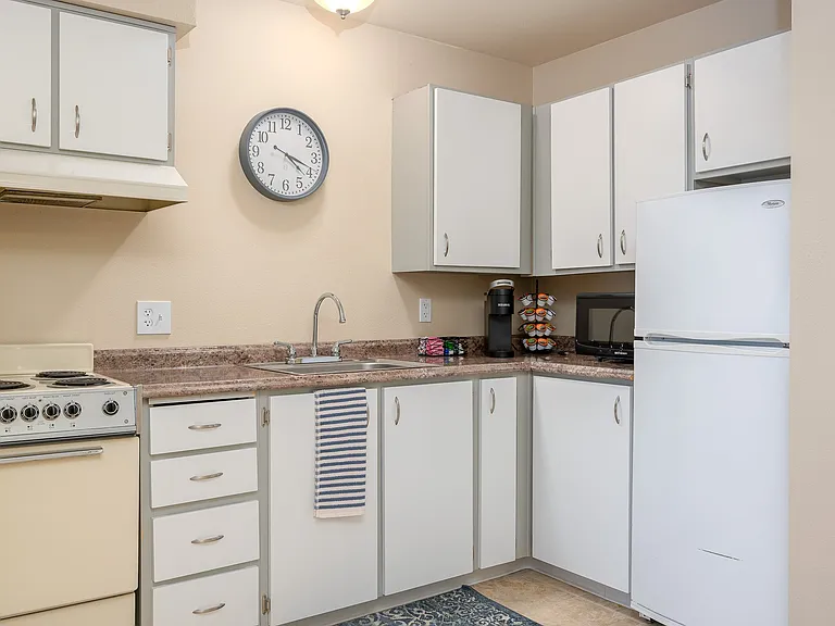 Windsor Square Retirement Community — Photo 3