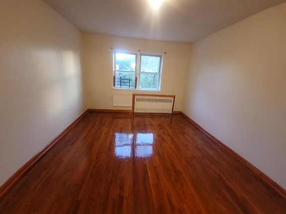 3rd image of 582 E 81st St Floor 3
