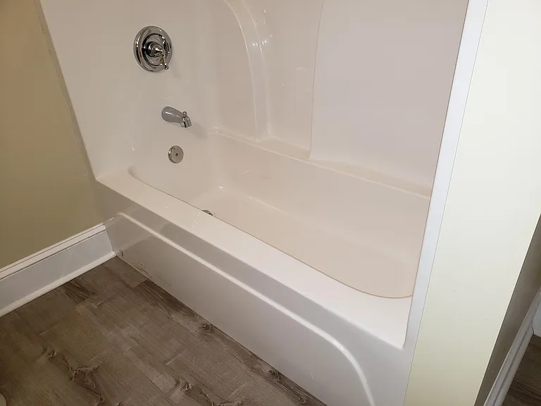 808 Metcalf St — Photo 13