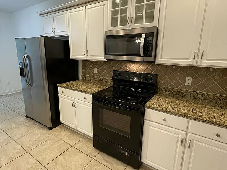 603 Salem Ct — Photo 7