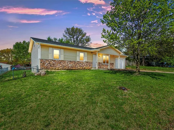 1000 Mahogany Dr, Troy, MO 63379