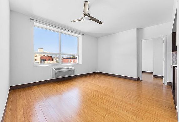 3rd image of 543 48th Ave APT 5F