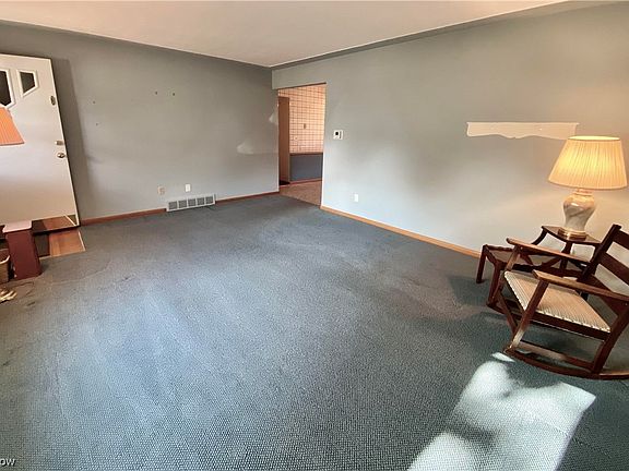 4th image of 1816 W 41st St