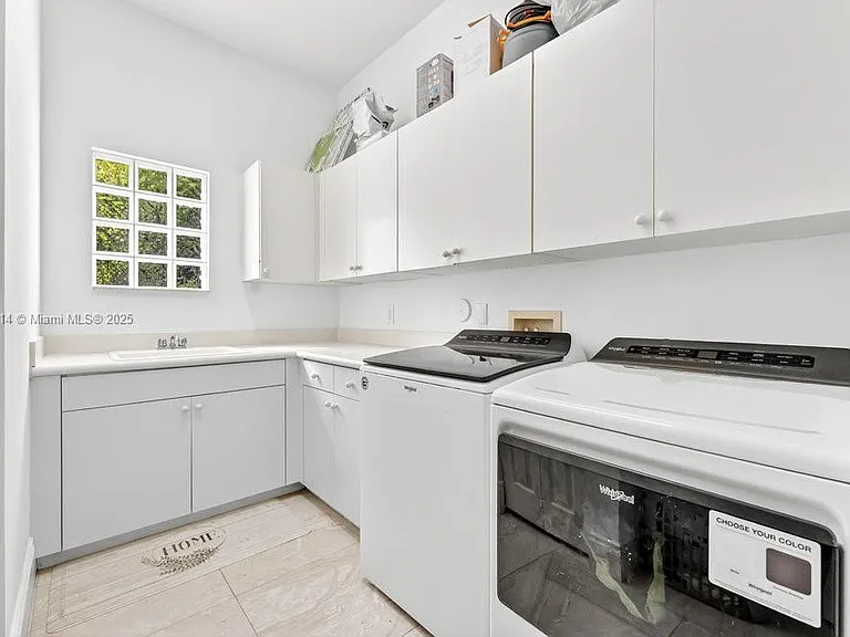 6313 Paradise Cv — Photo 22