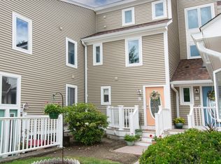 60 Pointe Rok Dr UNIT 60, Worcester, MA 01604