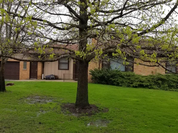 4711 Winchester Ave, Lisle, IL 60532