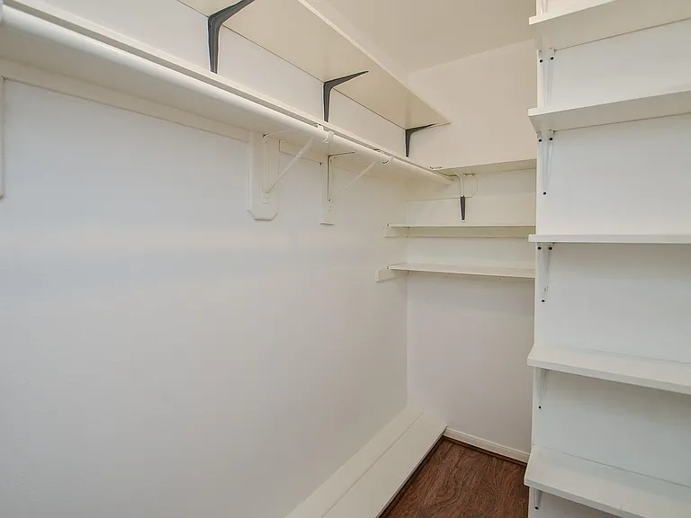 1631 Berkoff Dr — Photo 19