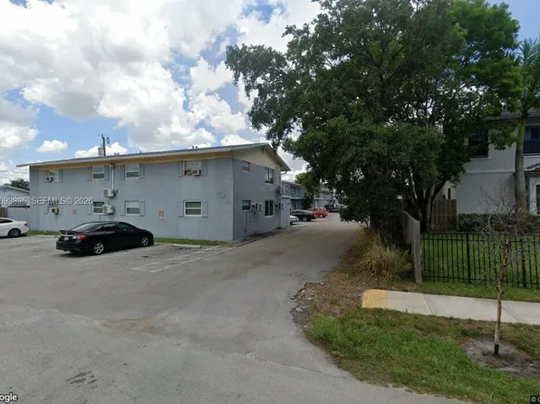 1935 SW 5th Pl, Fort Lauderdale, FL