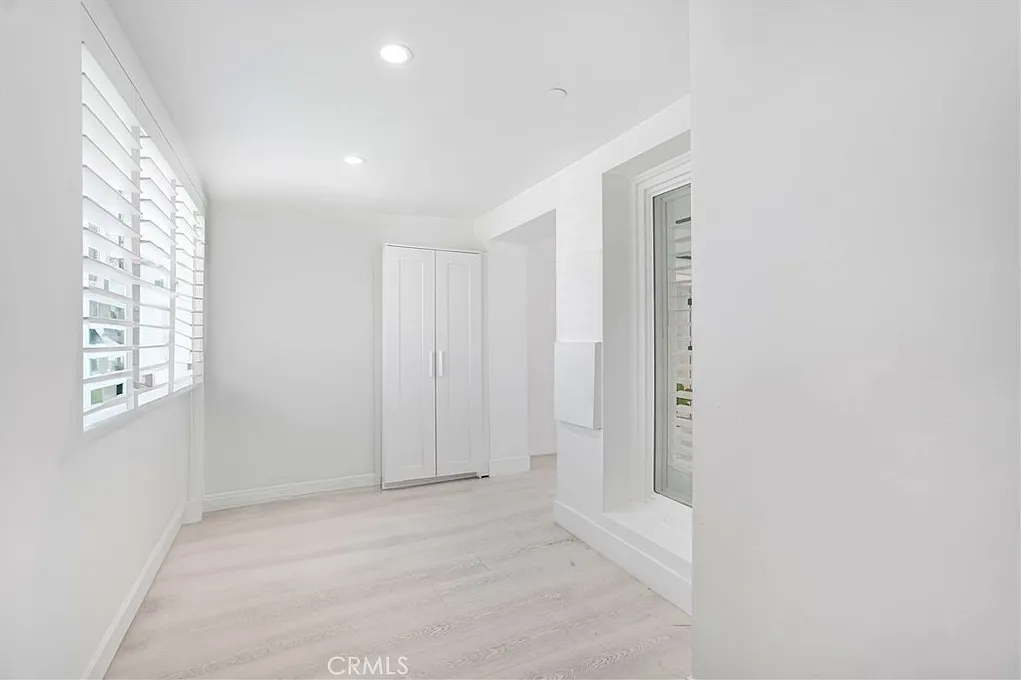 3 bed, 1600 sqft, $5,000 — Photo 3