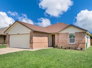 236 Meadowcrest Dr, Terrell, TX 75160