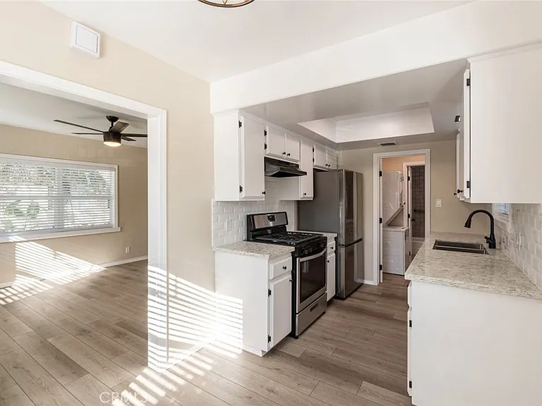 807 E Chevy Chase Dr #1 — Photo 7