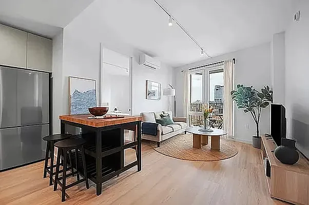 16 West St #618 — Photo 4