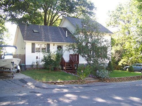 1st image of 8 Smith Ave