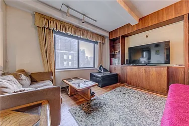 Sold by Lin Pan Realty Group LLC
