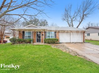 3202 Griffiths Dr, Irving, TX 75061