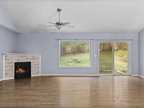 5th image of 504 Fairlawn Drive