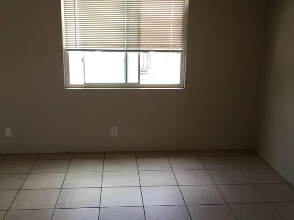 509 McKellar Cir APT 2, Las Vegas, NV 89119
