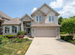 425 Augustus Dr, Highland Heights, OH 44143