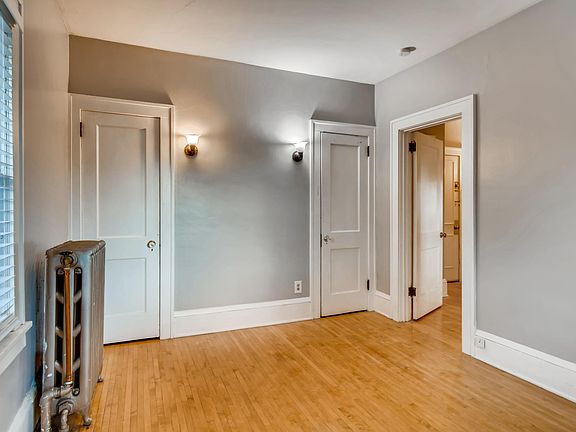 5th image of 3044 Pleasant Ave #102
