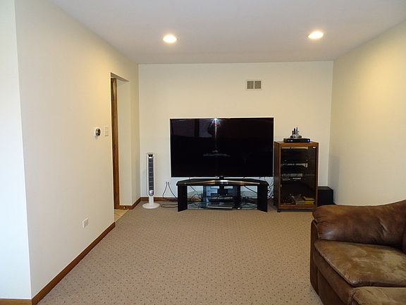 5th image of 7305 Paradise Ln