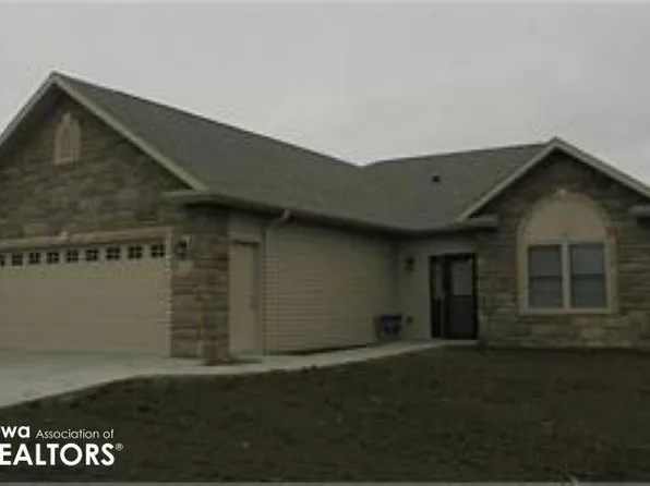1704 E Ashford Cir, Mount Pleasant, IA 52641