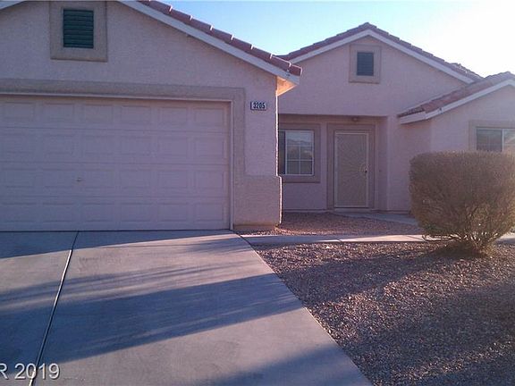 2nd image of 3205 English Colony Ct